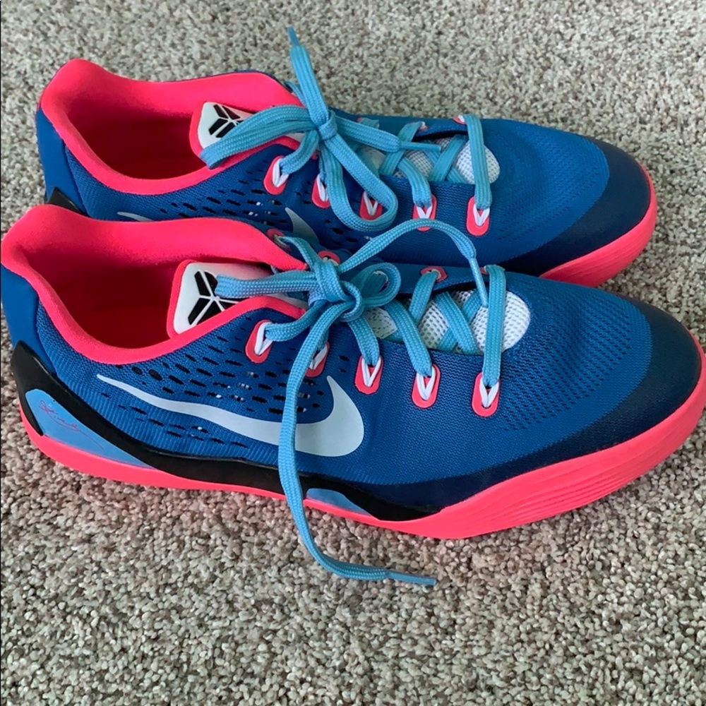 Kobe 9 GradeSchool Boys sz7